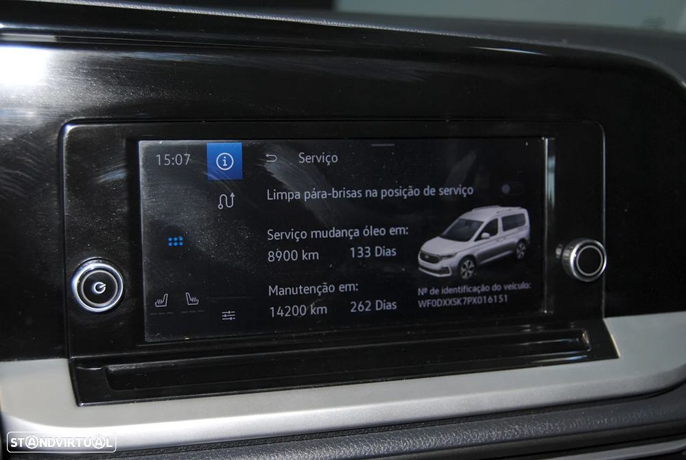 Ford Tourneo Connect 2.0 TDCi Titanium - 36