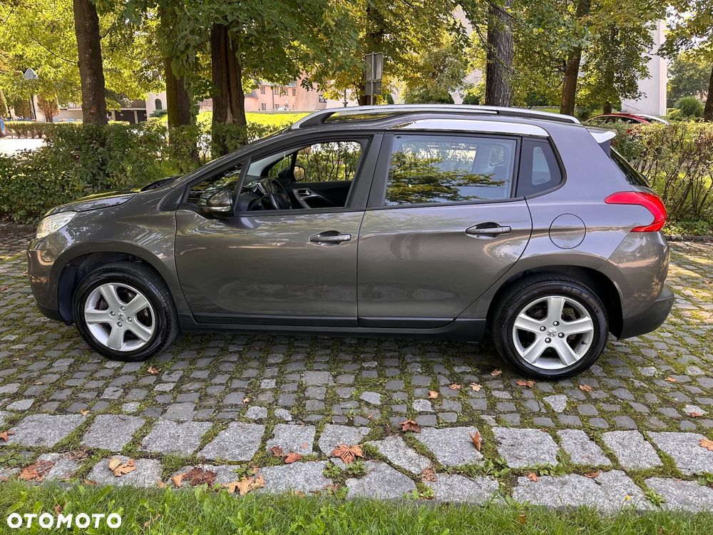 Peugeot 2008 1.2 Pure Tech Active S&S - 31