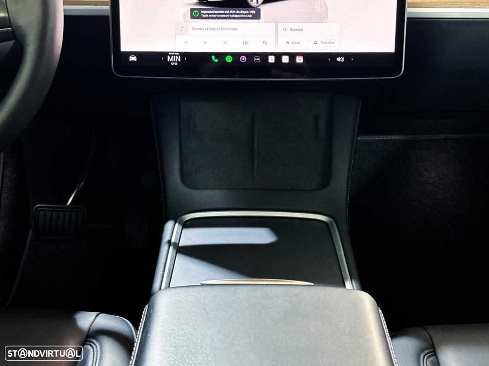 Tesla Model Y Long Range Dual Motor AWD - 24