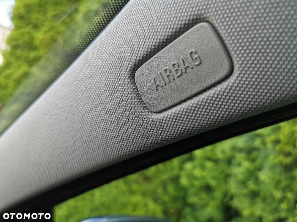 Opel Astra III GTC 1.4 Cosmo - 7