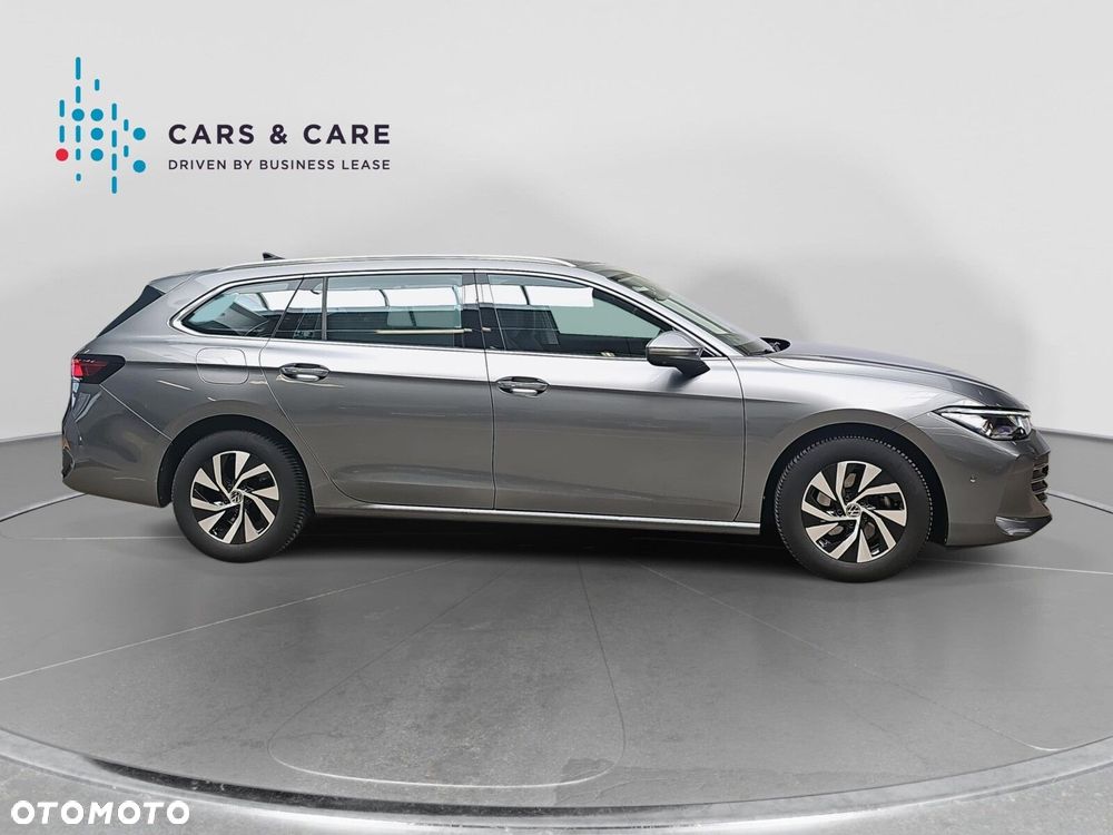 Volkswagen Passat - 21
