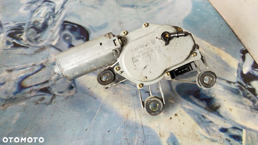 1J6955711C VOLKSWAGEN SILNICZEK TYLNEJ WYCIERACZKI - 1