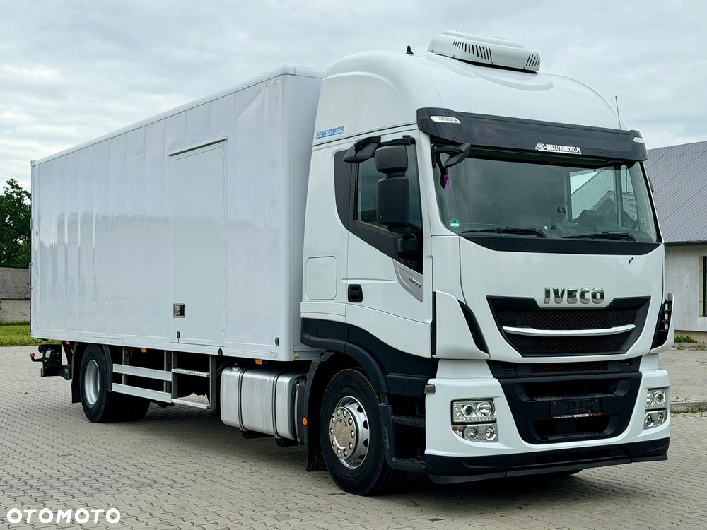 Iveco STRALIS 420 / HI-WAY / KONTENER / WINDA / 7.95 DŁ / AUTOMAT / 470 TYŚ KM / 2017 ROK / 8 350 KG ŁADOWNOŚCI - 2