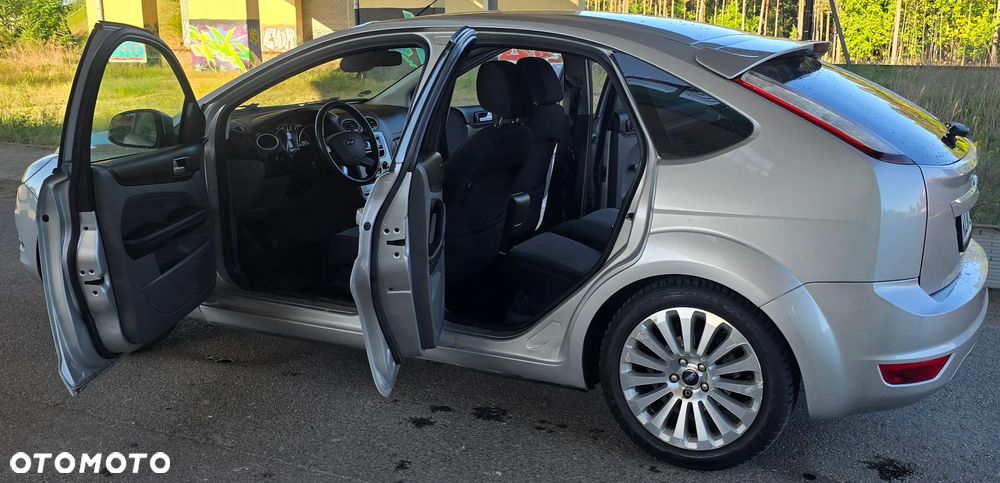 Ford Focus 1.6 Ti-VCT Sport - 18
