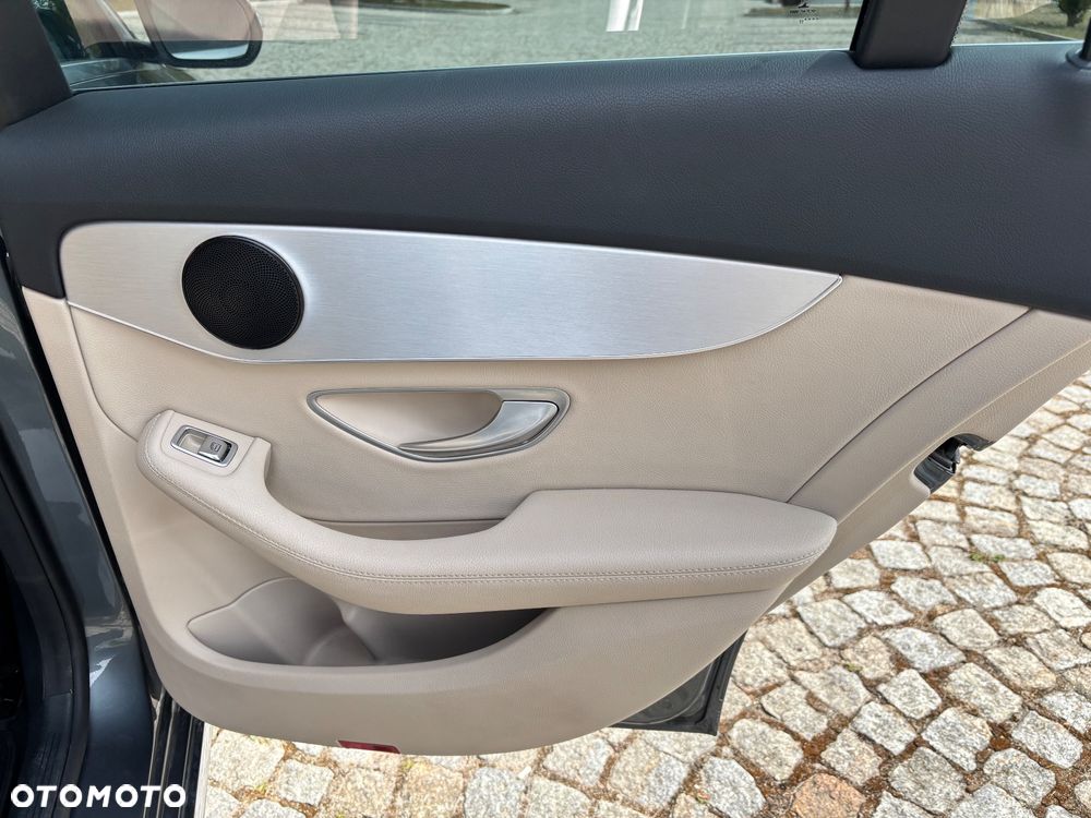 Mercedes-Benz Klasa C 180 (BlueTEC) d Exclusive - 20