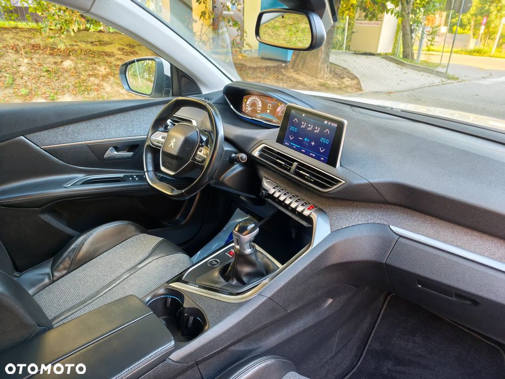 Peugeot 3008 PureTech 130 Stop & Start GPF Allure - 7