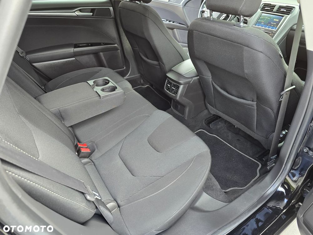 Ford Mondeo - 29