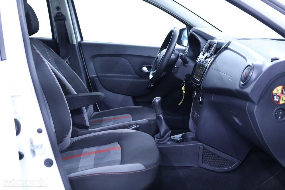 Dacia Sandero - 22