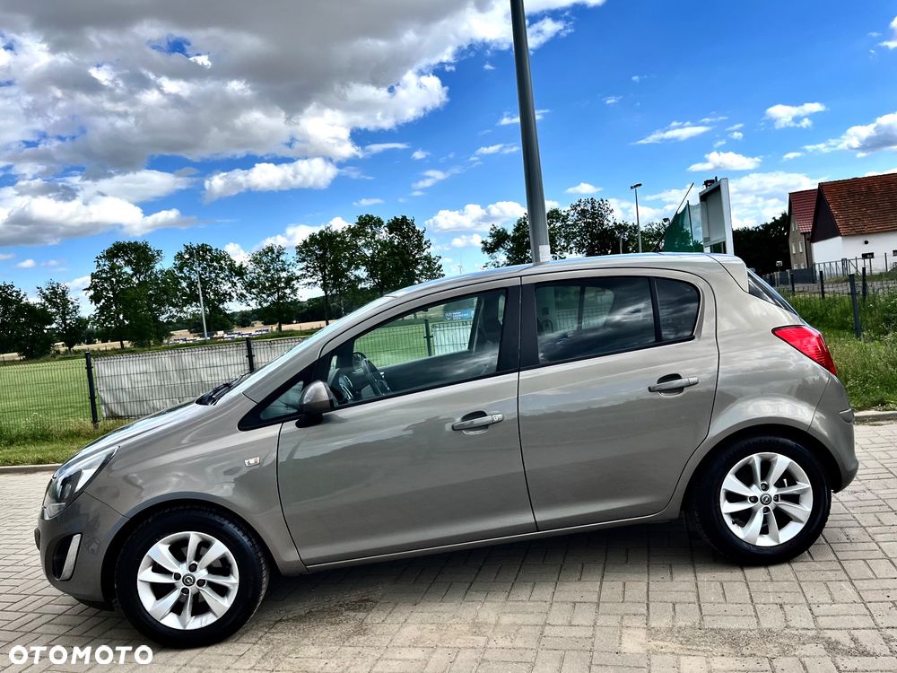 Opel Corsa 1.4 16V Energy - 8