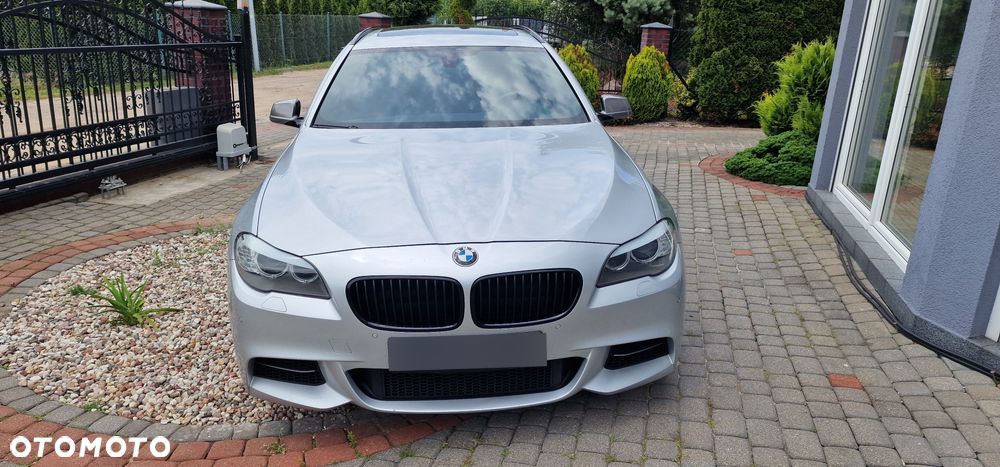 BMW Seria 5 M550d xDrive Touring Sport-Aut - 2