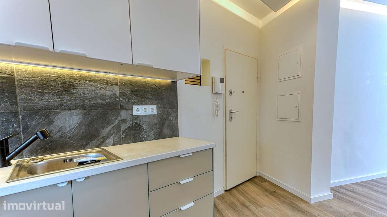 Apartamento T3 Renovado com Terraço Privativo | Setúbal - Grande imagem: 5/21