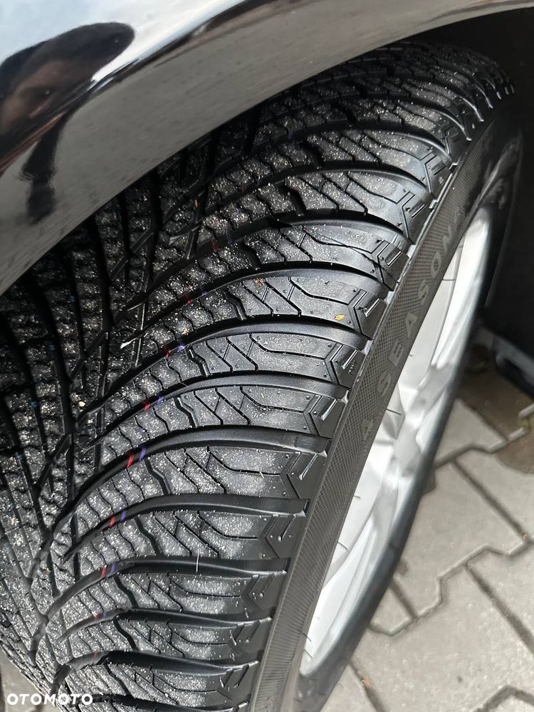 Audi A4 Limousine - 13