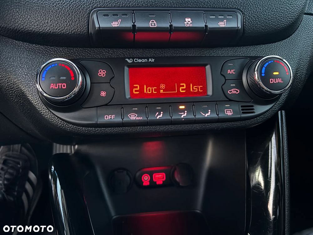 Kia Ceed 1.6 CRDi 136 ISG Platinum Edition - 24