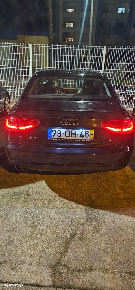 Audi A4 2.0 TDI Business Line Sport - 27