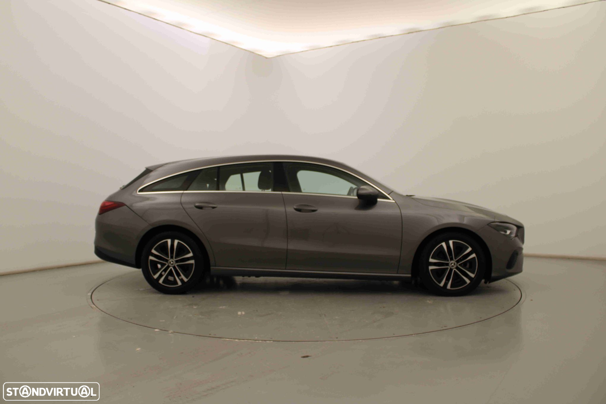 Mercedes-Benz CLA 180 d - 4