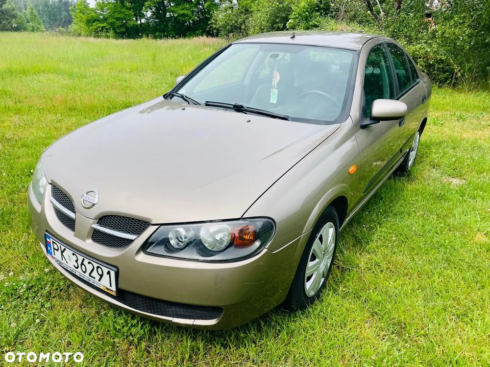 Nissan Almera
