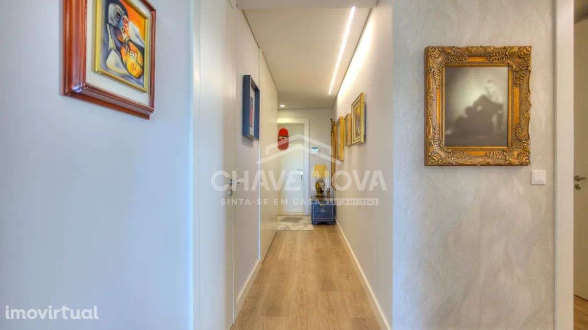 Apartamento de Luxo T3 Totalmente Mobilado com Vista Mar - Grande imagem: 4/40