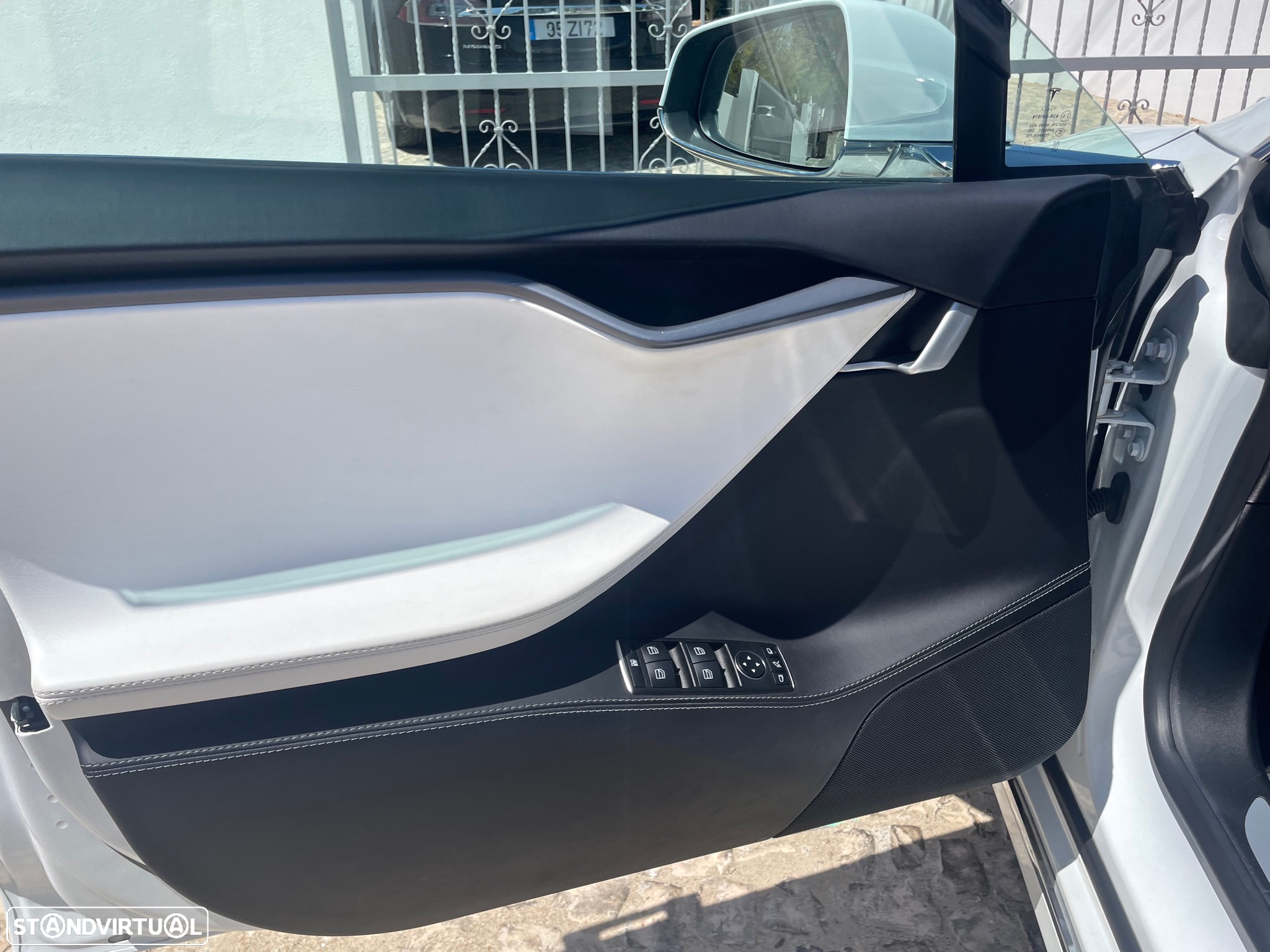 Tesla Model S Long Range - 14