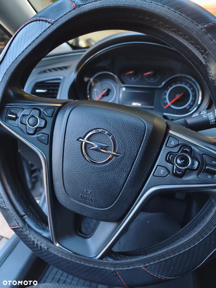 Opel Insignia - 8