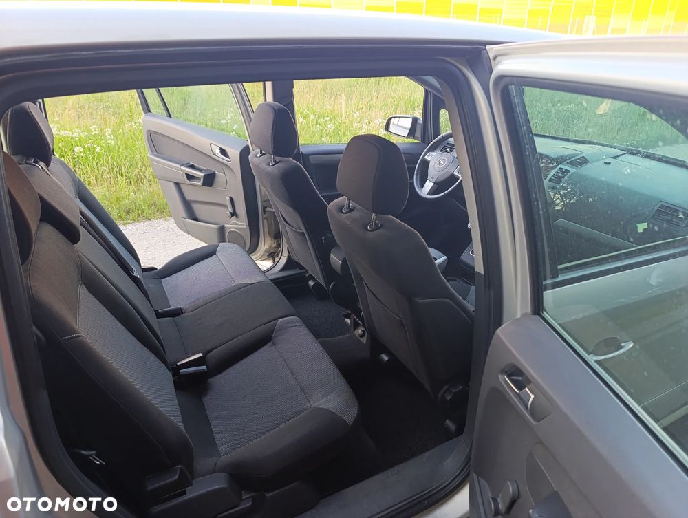 Opel Zafira 1.6 ecoFLEX Family - 16
