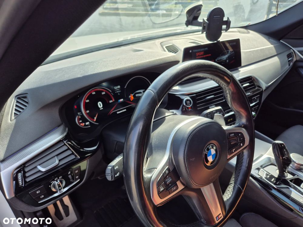 BMW Seria 5 520d xDrive M Sport sport - 5