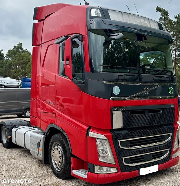 Volvo FH4 500 GLOB XL I-SHIFT IPARCOOL SPOJLERY KLIMA WEBASTO 2xALUTANK LODÓWKA NAVI SKÓRA LOW DECK MEGA EURO 6 2017 ŁADNY - 5