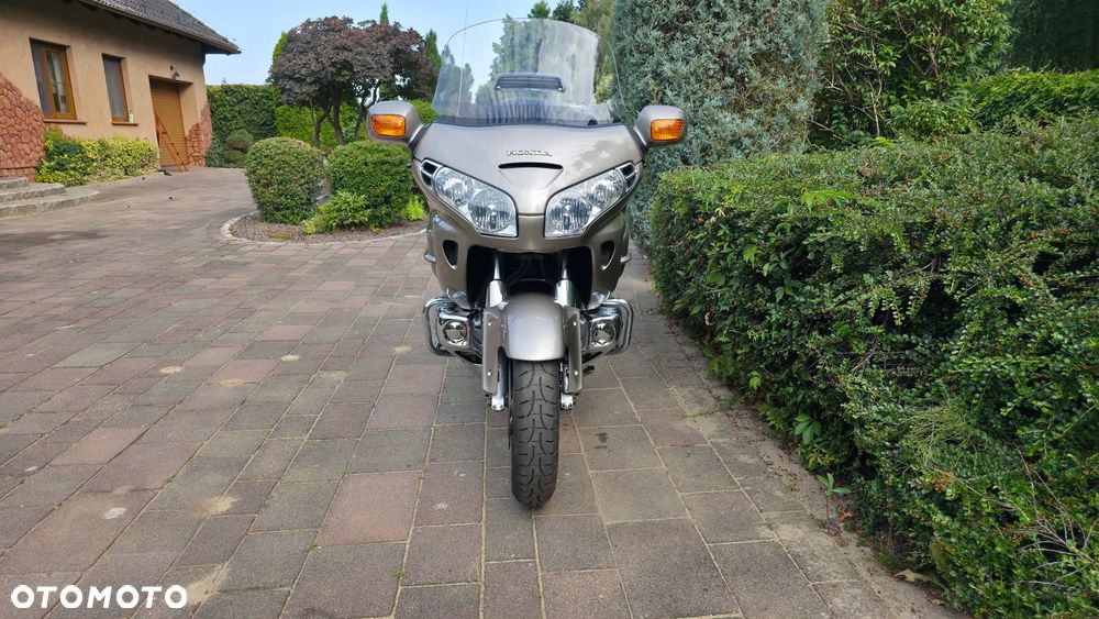 Honda GL - 6