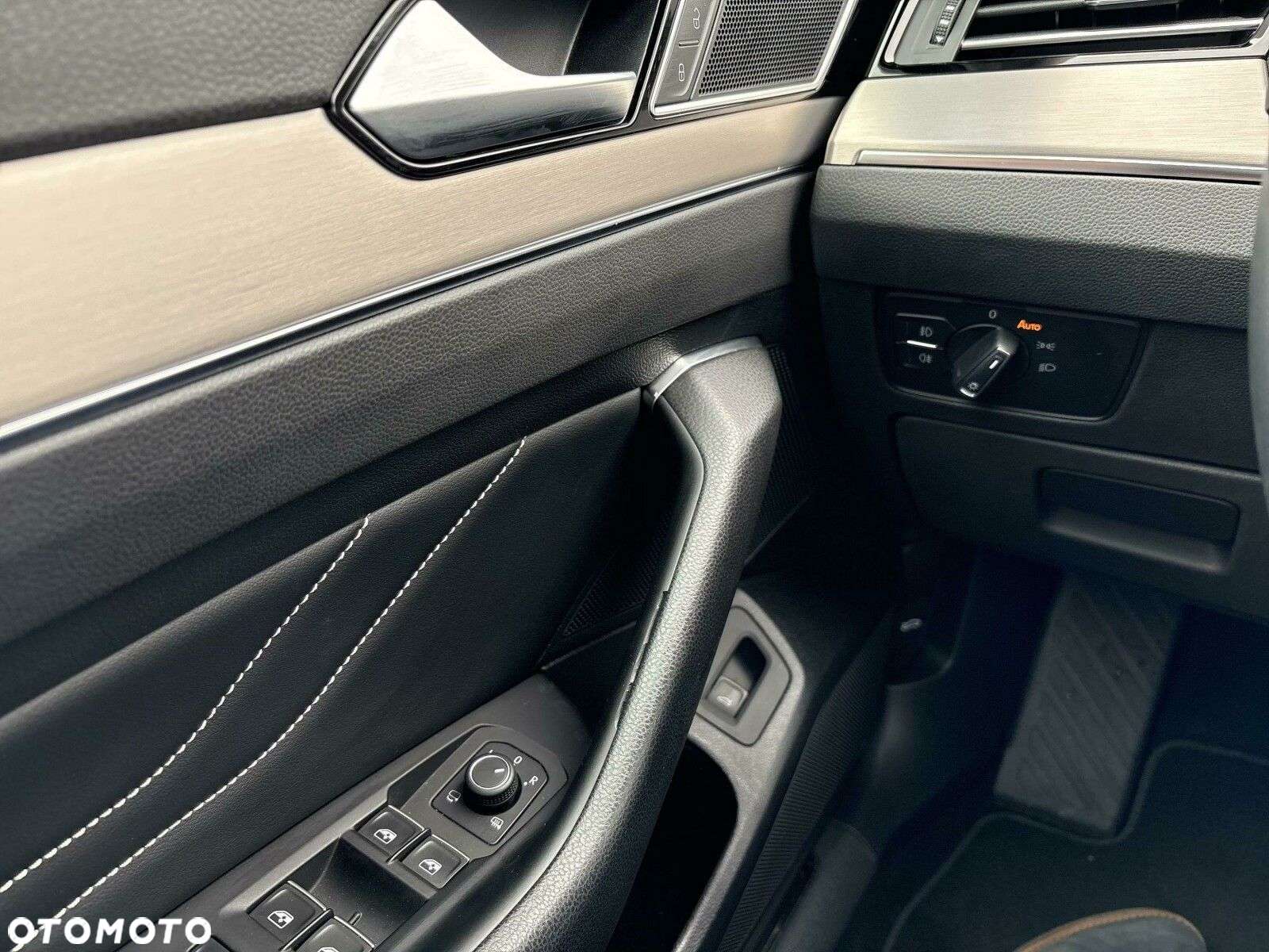 Volkswagen Passat 2.0 TSI Elegance DSG - 11