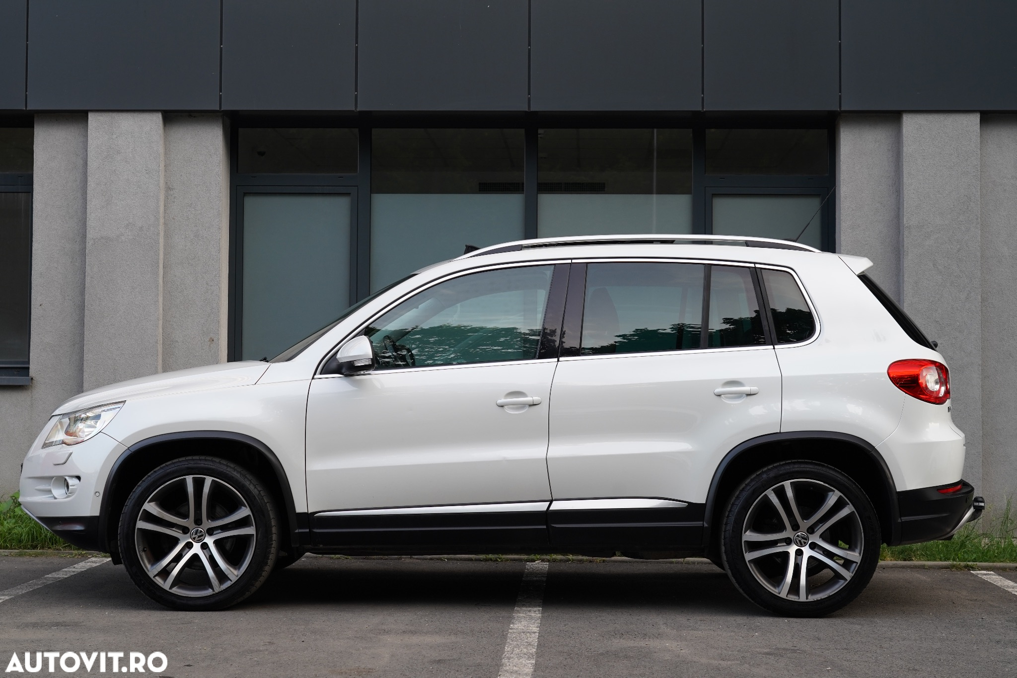 Volkswagen Tiguan 2.0 TDI 4Motion DSG Track & Style - 27