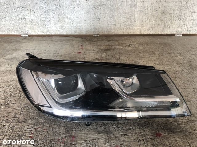 VW Touareg 7P lift Xenon led  7P1941044A prawa strona - 1