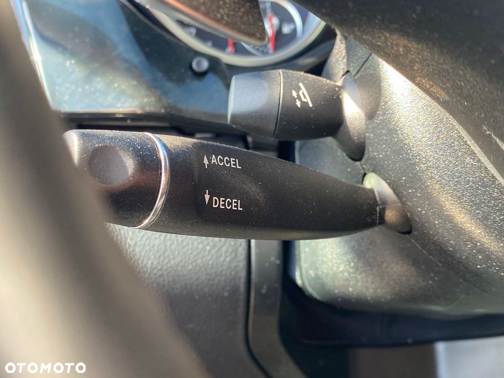 Mercedes-Benz GLS - 21