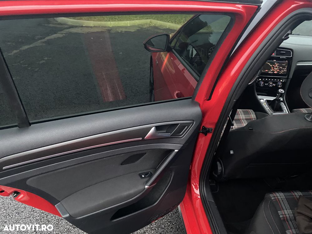 Volkswagen Golf 2.0 TSI GTI - 36