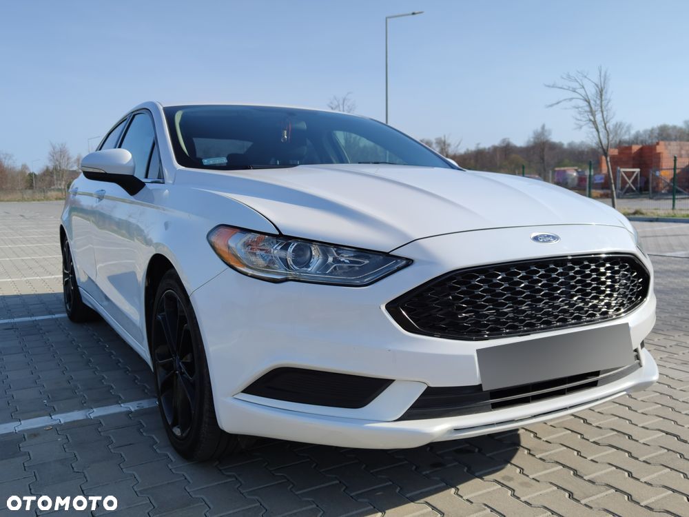 Ford Fusion - 2