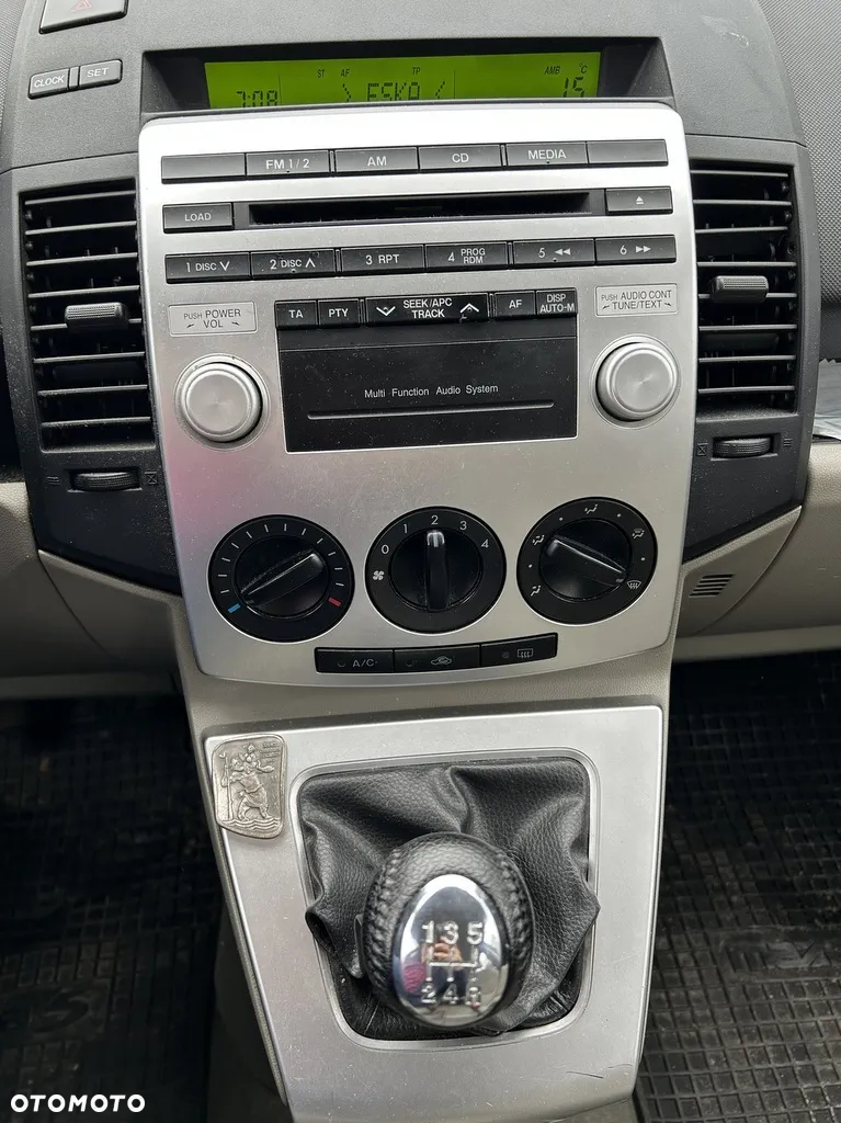 Mazda 5 - 8