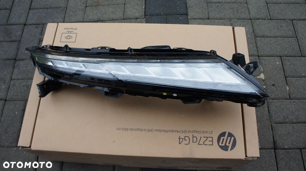 PRAWY LED ŚWIATŁO DRL KIERUNKOWSKAZ MITSUBISHI ECLIPSE CROSS LIFT