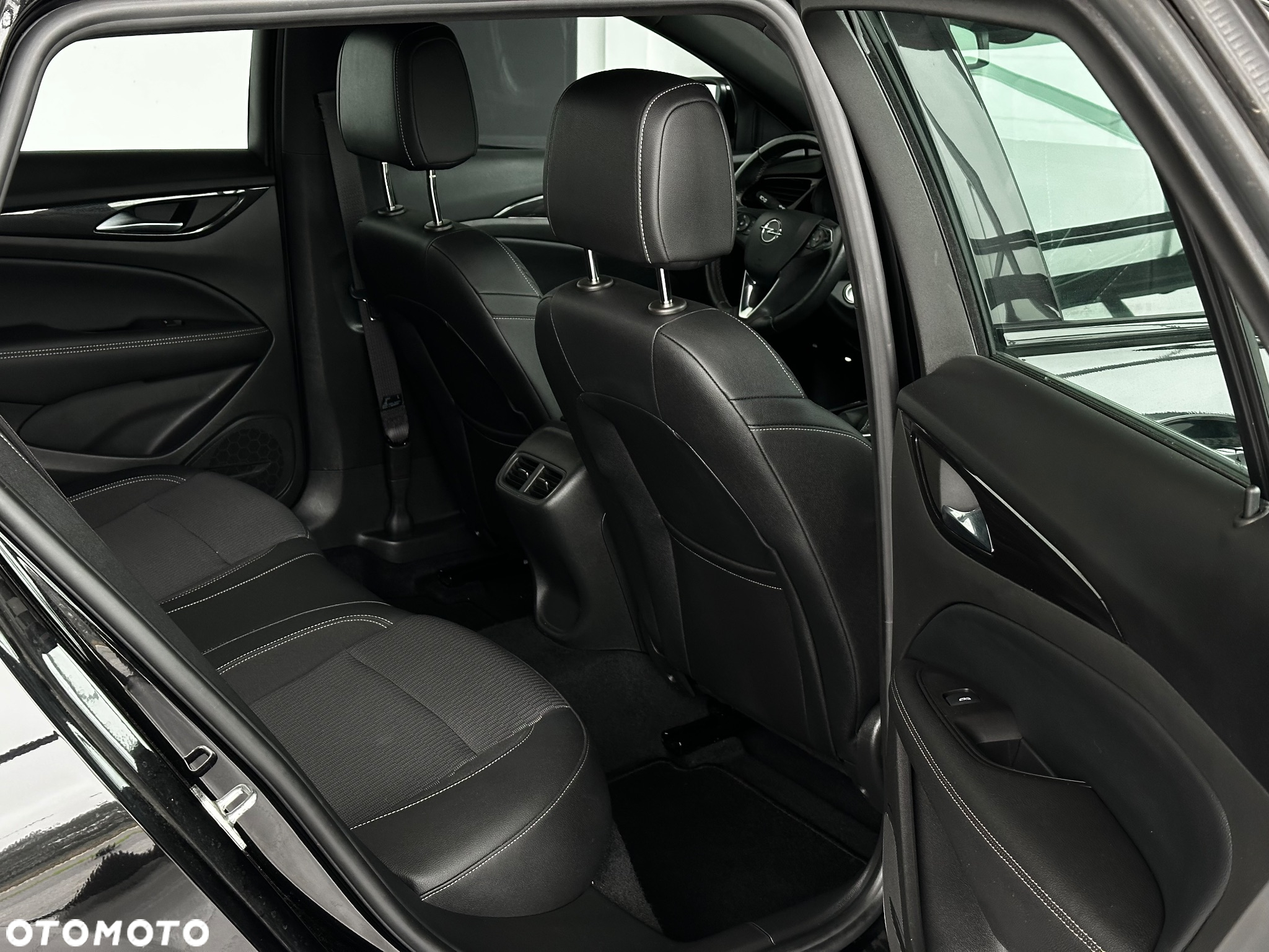 Opel Insignia - 23