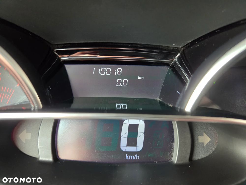 Renault Clio 1.2 16V 75 LIMITED - 23