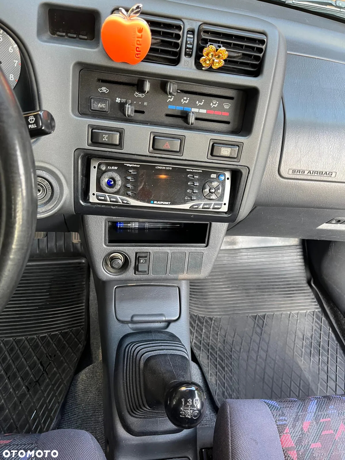 Toyota RAV4 2.0 VVT-i 4x4 - 4