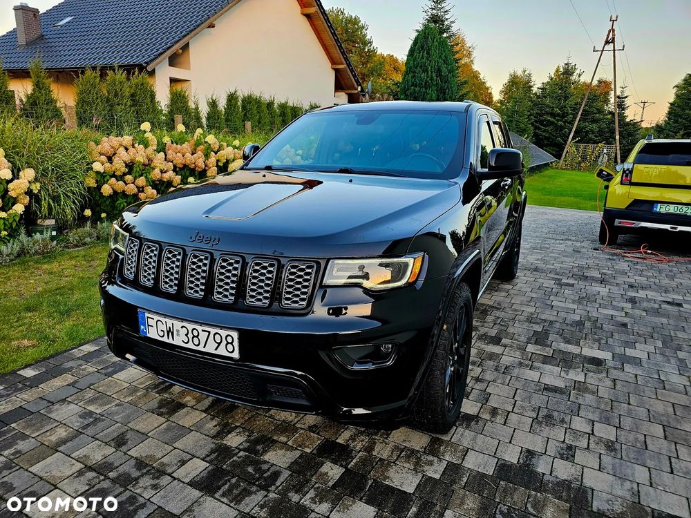 Jeep Grand Cherokee - 1