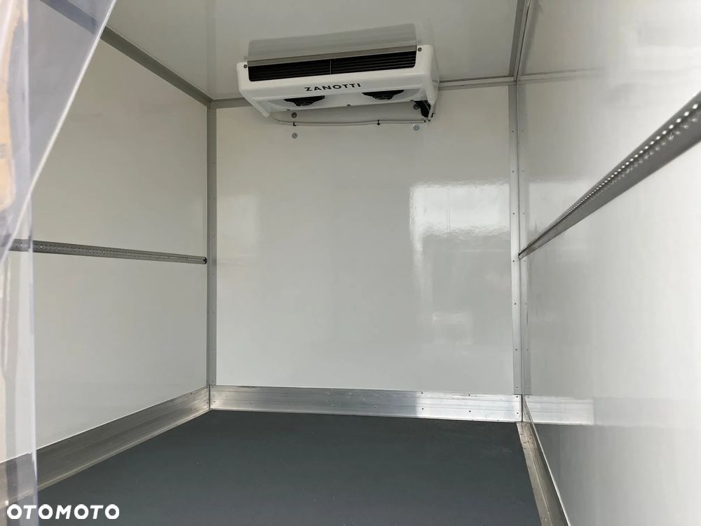 Iveco 3.0 Daily 35C16 chłodnia Zanotti - 15