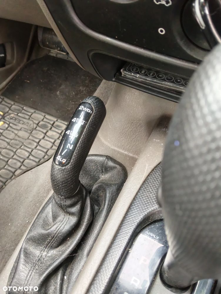 Jeep Liberty - 27
