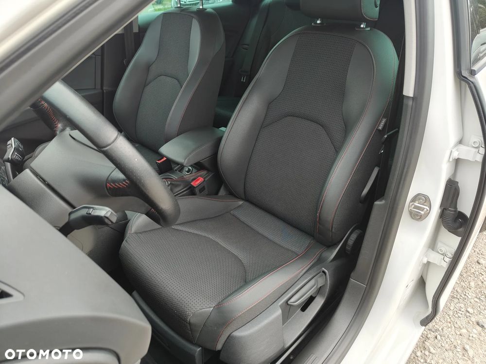 Seat Leon 2.0 TDI DPF Ecomotive DSG FR - 27