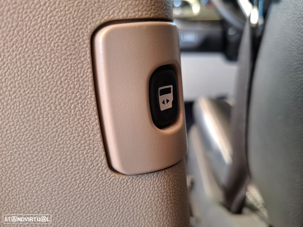 Lancia Voyager 2.8 CRD Gold - 49