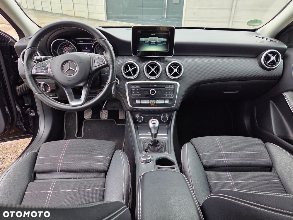 Mercedes-Benz Klasa A 200 Activity Edition - 13