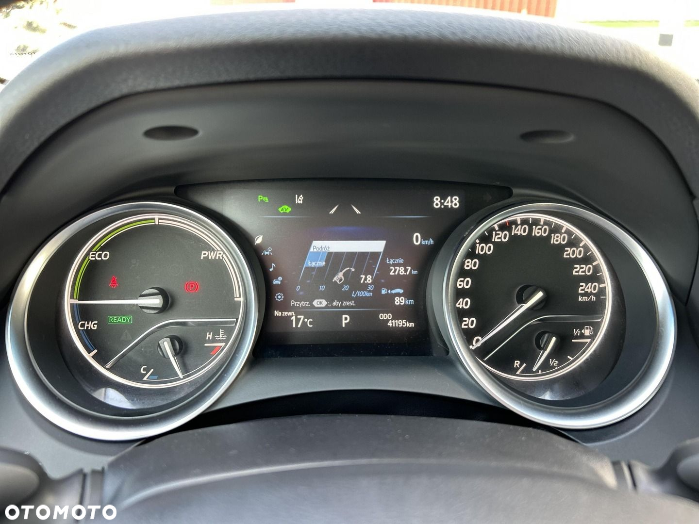 Toyota Camry - 18