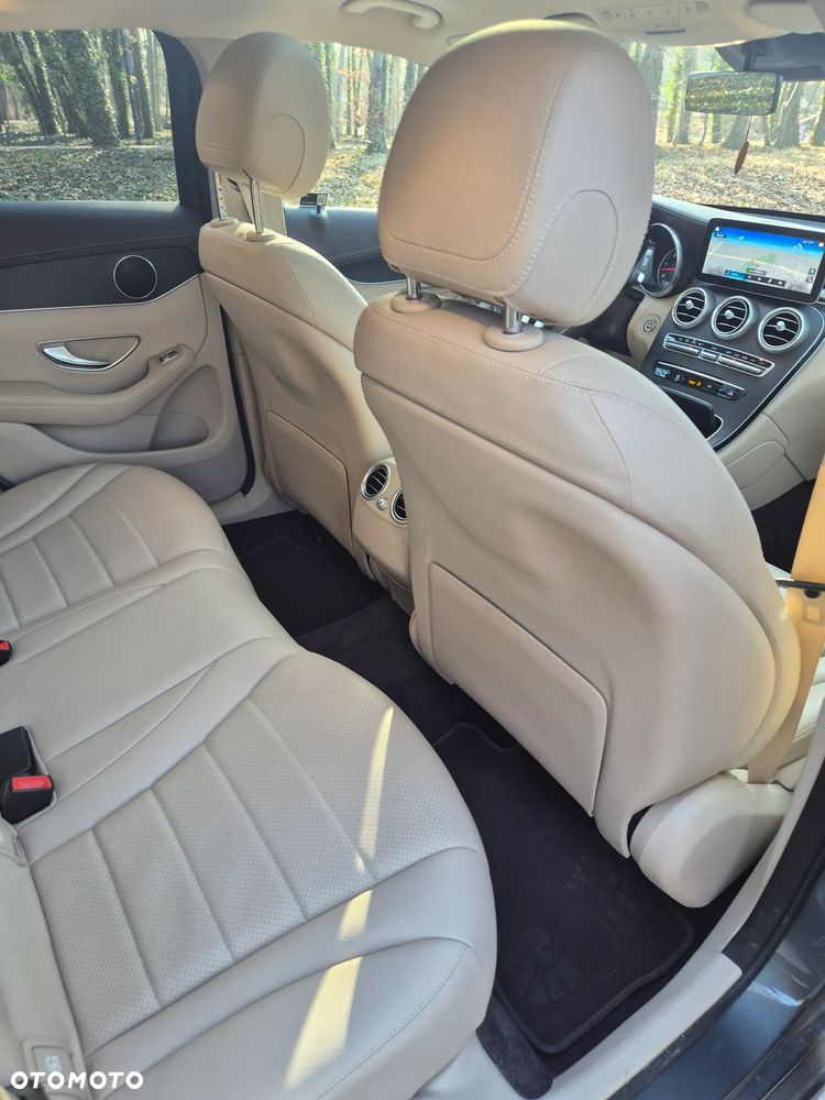 Mercedes-Benz GLC - 24