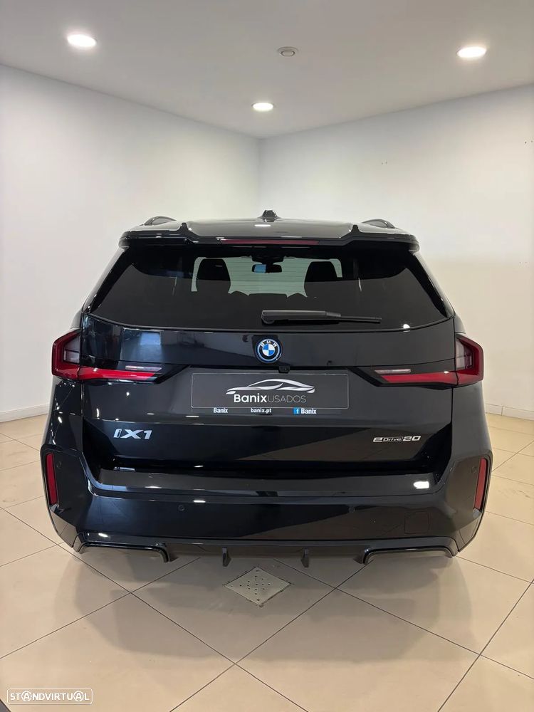 BMW iX1 eDrive20 Pack Desportivo M Pro - 5