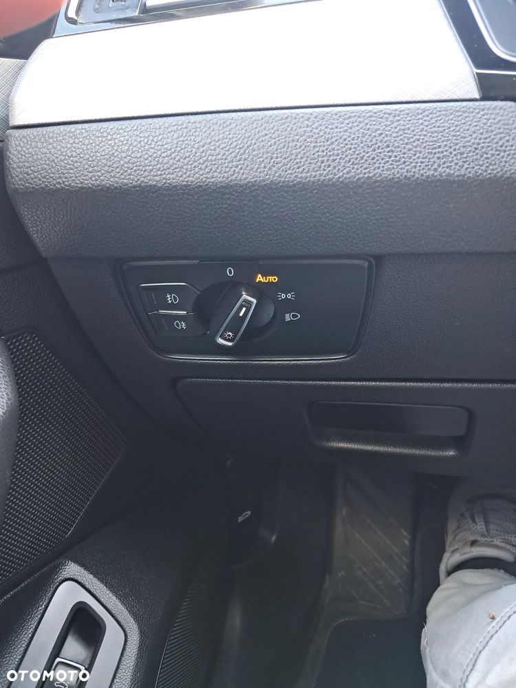 Volkswagen Passat - 25