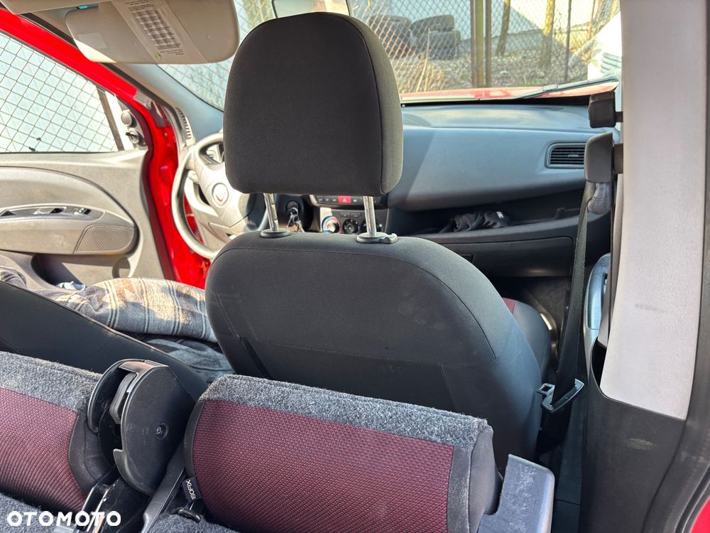 Fiat Doblo 1.6 Multijet 16V Emotion - 12