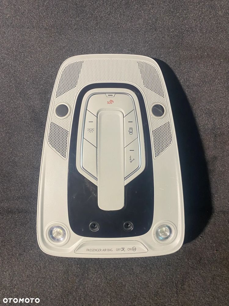 AUDI A4 B9 lampka podsufitki oświetlenie 8W0947135BQ - 1